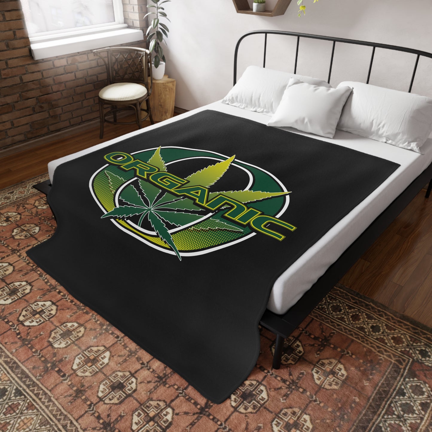 ORGANIC LEAF Plush Fleece Blanket, Black Oregon Motif Tribal Leaf